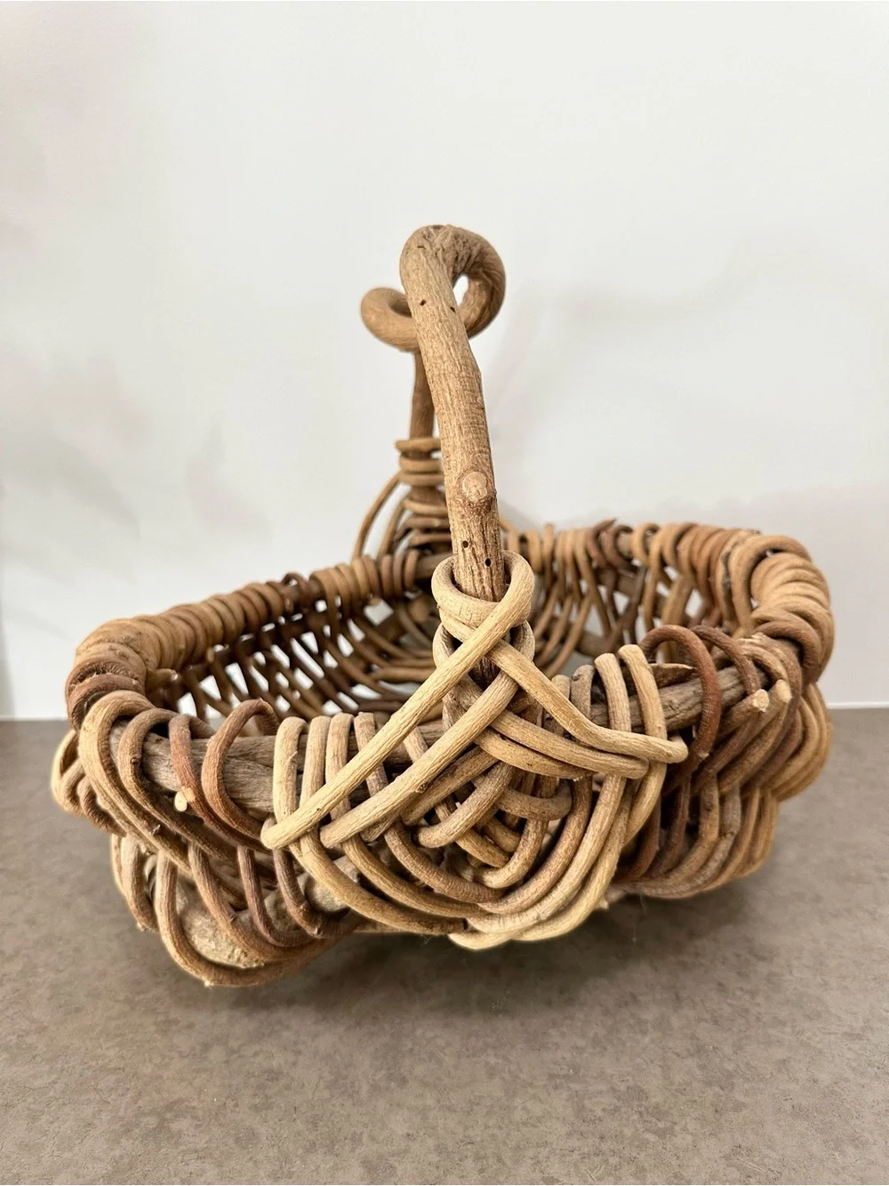 Primitive Natural Woven Thick Vine Basket with Handle - Tan Asymmetrical Gather